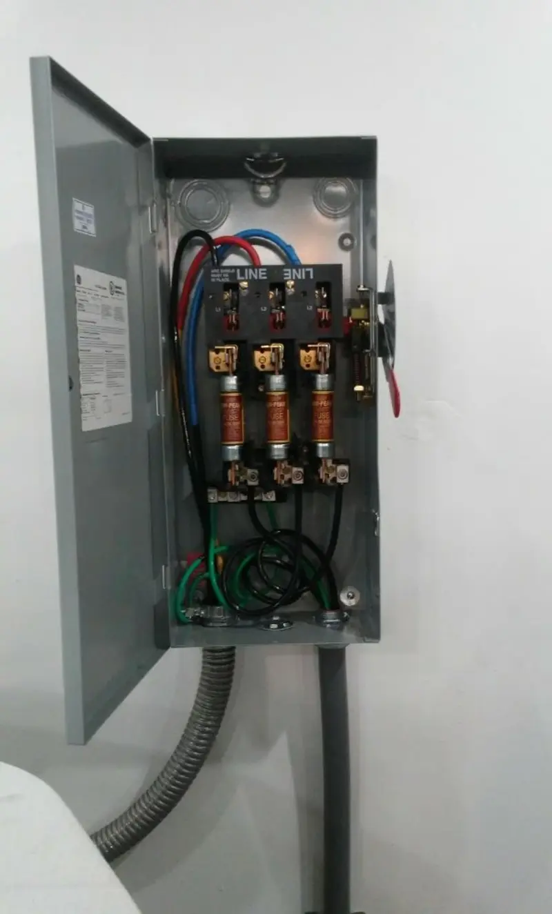 Three-phase disconnect switch installed for Smoke Detector Installation in Lake City